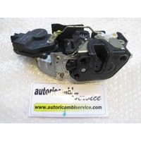 CENTRALNO ZAKLEPANJE ZADNJIH DESNIH VRAT OEM N. 8142026000 ORIGINAL REZERVNI DEL HYUNDAI SANTA FE SM MK1 (2000 - 2006) DIESEL LETNIK 2003