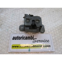 ZAKLEPANJE PRTLJA?NIH VRAT  OEM N. 8123026000 ORIGINAL REZERVNI DEL HYUNDAI SANTA FE SM MK1 (2000 - 2006) DIESEL LETNIK 2003