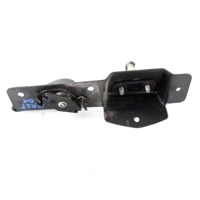 8200006260 AGGANCIO SERRATURA PORTA DI CARICO A BATTENTE POSTERIORE DESTRA OPEL VIVARO 1.9 D 60KW 5M 2P (2002) RICAMBIO USATO 91166045 