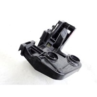 2GA807453A SUPPORTO PARAURTI POSTERIORE LATO SINISTRO VOLKSWAGEN T-ROC 1.0 B 81KW 6M 5P (2023) RICAMBIO USATO