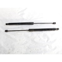 8U0827552A COPPIA PISTONCINI ASTE AMMORTIZZANTI PORTELLONE COFANO POSTERIORE BAULE AUDI Q3 2.0 D 103 KW 5P (2013) RICAMBIO USATO