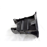 130500220 STAFFA SUPPORTO TRAVERSA PARAURTI ANTERIORE LATO DESTRO MERCEDES CLASSE A180 W169 2.0 D 80KW AUT 5P (2009) RICAMBIO USATO 