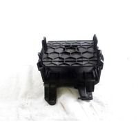 8T0907368A STAFFA SUPPORTO AUTORADIO AUDI A5 SPORTBACK 2.0 D 130KW 4X4 5P AUT (2013) RICAMBIO USATO