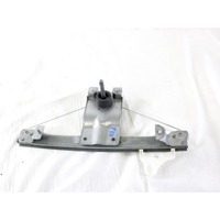 827013204R MECCANISMO ALZA-VETRO ALZA-CRISTALLO PORTA POSTERIORE SINISTRA MANUALE RENAULT CLIO 1.2 B 54KW 5M 5P (2017) RICAMBIO USATO