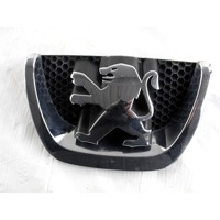 9800313880 STEMMA EMBLEMA FREGIO LOGO PEUGEOT 207 1.4 B 54KW 5M 5P (2012) RICAMBIO USATO 