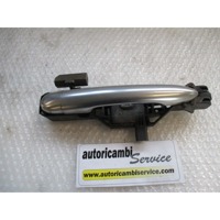 ZUNANJA KLJUKA SPREDNJA DESNA VRATA OEM N. 7701472932 ORIGINAL REZERVNI DEL RENAULT LAGUNA BG0/1 KG0/1 MK2 BER/SW (11/2000 - 12/2004) DIESEL LETNIK 2003