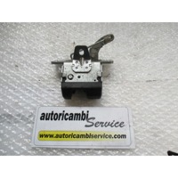 ZAKLEPANJE PRTLJA?NIH VRAT  OEM N. 90534769 ORIGINAL REZERVNI DEL OPEL CORSA C X01 R (2004 - 10/2006) DIESEL LETNIK 2003