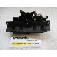 ZAKLEPANJE PRTLJA?NIH VRAT  OEM N. 4B0827565A/J ORIGINAL REZERVNI DEL AUDI A6 C5 R 4B5 4B2 BER/SW/ALLROAD (2001 - 2004)DIESEL LETNIK 2004