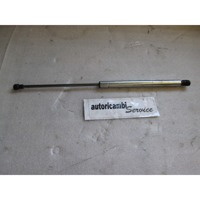 AMORTIZERJI POKROVA MOTORJA  OEM N. 6Q0823359 ORIGINAL REZERVNI DEL VOLKSWAGEN POLO 9N (10/2001 - 2005) BENZINA LETNIK 2003