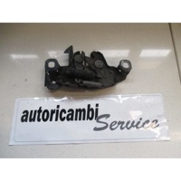 ZAKLEP POKROVA MOTORJA  OEM N. 65601AX61C ORIGINAL REZERVNI DEL NISSAN MICRA K12 K12E MK3 (2002 - 2010) BENZINA LETNIK 2004