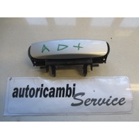 ZUNANJA KLJUKA SPREDNJA DESNA VRATA OEM N. 4B0839885 ORIGINAL REZERVNI DEL AUDI A3 MK2 8P 8PA 8P1 (2003 - 2008)DIESEL LETNIK 2008