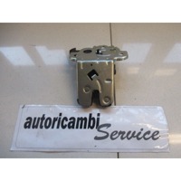 ZAKLEPANJE PRTLJA?NIH VRAT  OEM N. 8K9827504 ORIGINAL REZERVNI DEL AUDI A4 B8 8K2 BER/SW/CABRIO (2007 - 11/2015) DIESEL LETNIK 2010