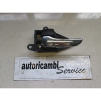 NOTRANJA KLJUKA  OEM N. 6920620180C0 ORIGINAL REZERVNI DEL TOYOTA AVENSIS VERSO M2 (2001 - 2004) DIESEL LETNIK 2004