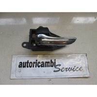 NOTRANJA KLJUKA  OEM N. 6920620180C0 ORIGINAL REZERVNI DEL TOYOTA AVENSIS VERSO M2 (2001 - 2004) DIESEL LETNIK 2004