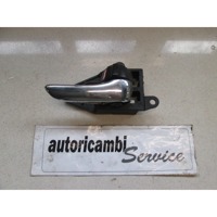 NOTRANJA KLJUKA  OEM N. 6920520180C0 ORIGINAL REZERVNI DEL TOYOTA AVENSIS VERSO M2 (2001 - 2004) DIESEL LETNIK 2004