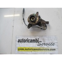 VRTLJIVI LEZAJ DESNO / PESTO KOLESA Z LEZAJEM SPREDAJ OEM N. 7700426746 ORIGINAL REZERVNI DEL RENAULT SCENIC JA0/1 FA0 MK1 R (1999 - 2003) DIESEL LETNIK 2001