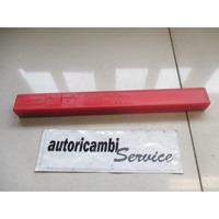 OPOZORILNI TRIKOTNIK OEM N.  ORIGINAL REZERVNI DEL FIAT SEDICI FY R (05/2009 - 2014) BENZINA LETNIK 2009