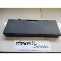 OPOZORILNI TRIKOTNIK / PRVA POMOC / CUSHION OEM N.  ORIGINAL REZERVNI DEL FIAT CROMA 194 MK2 (2005 - 10/2007)  DIESEL LETNIK 2007