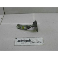 PANTI POKROVA MOTORJA OEM N. 6Q0823302 ORIGINAL REZERVNI DEL VOLKSWAGEN POLO 9N R (2005 - 10/2009) DIESEL LETNIK 2007