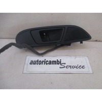 NOTRANJA KLJUKA  OEM N. 8A61-A22600 ORIGINAL REZERVNI DEL FORD FIESTA CB1 CNN MK6 (09/2008 - 11/2012) BENZINA LETNIK 2009