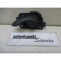 NOTRANJA KLJUKA  OEM N. 8470360B005PK ORIGINAL REZERVNI DEL FIAT PUNTO 188 188AX MK2 (1999 - 2003) BENZINA LETNIK 2000
