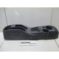PLASTIKA MED SEDEZI BREZ NASLONJALA ROK OEM N. 84622-0X100 ORIGINAL REZERVNI DEL HYUNDAI I10 PA MK1 (2008 - 11/2010) BENZINA/GPL LETNIK 2009