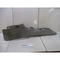 PLASTIKA MED SEDEZI BREZ NASLONJALA ROK OEM N. TUNNEL ORIGINAL REZERVNI DEL RENAULT MODUS F/JP0 (2004 - 2008) BENZINA LETNIK 2005