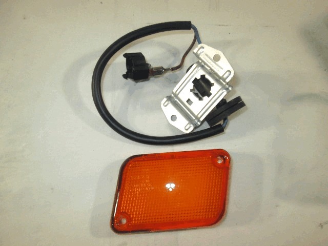 SPREDNJI INDIKATOR OEM N. 35101000 ORIGINAL REZERVNI DEL IVECO EUROTECH SERIE 180 190 240 400 440 (1992 - 2002)DIESEL LETNIK 1992