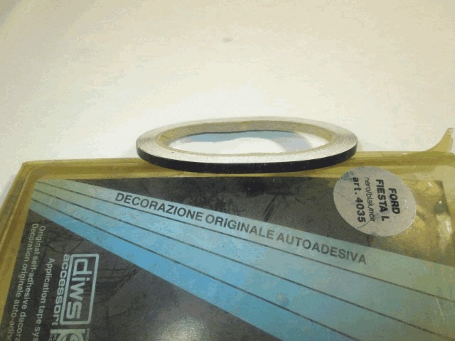 ZUNANJI PROFILI IN LETVE OEM N.  ORIGINAL REZERVNI DEL FORD FIESTA GFBT MK1 (1976 - 1983)BENZINA LETNIK 1976