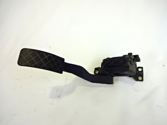 PEDALI OEM N. 8Z1721523A ORIGINAL REZERVNI DEL AUDI A2 8Z 8Z0 (1999 - 2005)DIESEL LETNIK 2001