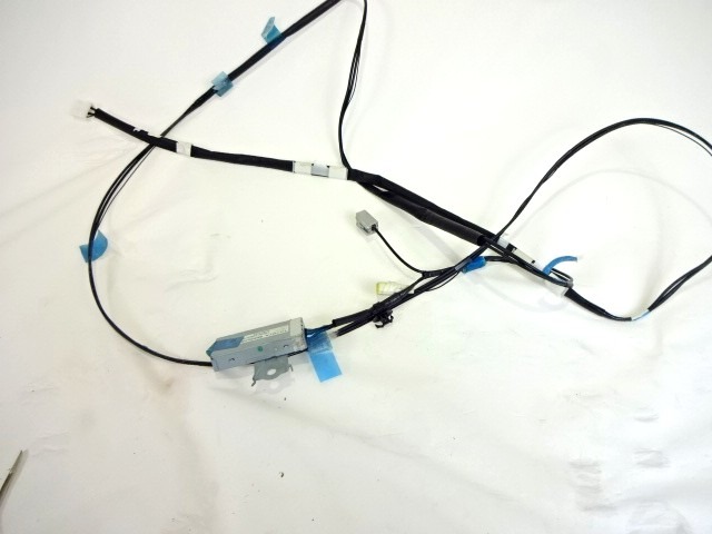OJACEVALEC / ANTENA OEM N. 86300-05200 ORIGINAL REZERVNI DEL TOYOTA AVENSIS T27 MK3 BER/SW (2009 - 2015)DIESEL LETNIK 2011