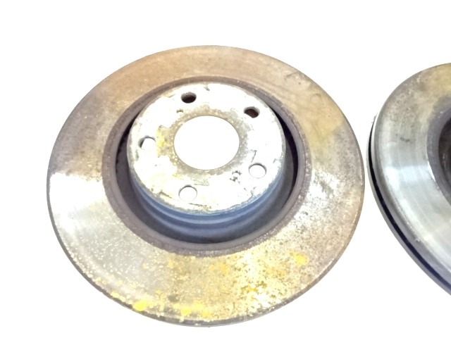 SPREDNJI ZAVORNI DISKI OEM N. 4351205090 ORIGINAL REZERVNI DEL TOYOTA AVENSIS T27 MK3 BER/SW (2009 - 2015)DIESEL LETNIK 2011