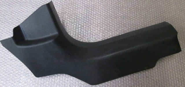 NOTRANJA OBLOGA PRAGA  OEM N. 13129335 ORIGINAL REZERVNI DEL OPEL ZAFIRA B A05 M75 (2005 - 2008) DIESEL LETNIK 2006