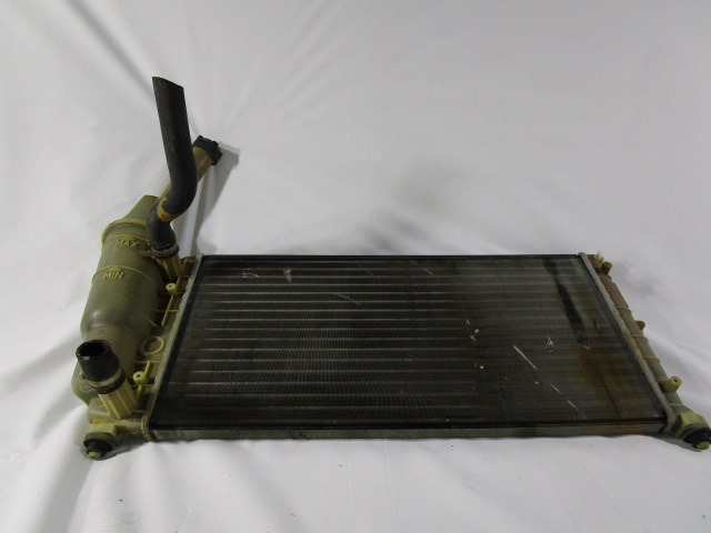 RADIATOR VODE OEM N. 46763322 ORIGINAL REZERVNI DEL LANCIA Y 840 R (2000 - 2003) BENZINA LETNIK 2003