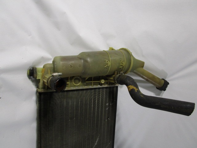 RADIATOR VODE OEM N. 46763322 ORIGINAL REZERVNI DEL LANCIA Y 840 R (2000 - 2003) BENZINA LETNIK 2003