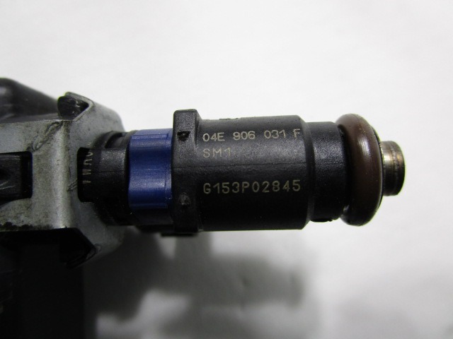 INJEKTORJI/BENCIN OEM N. 04E906031F ORIGINAL REZERVNI DEL VOLKSWAGEN POLO 6R1 6C1 R (02/2014 - 2017) BENZINA LETNIK 2017