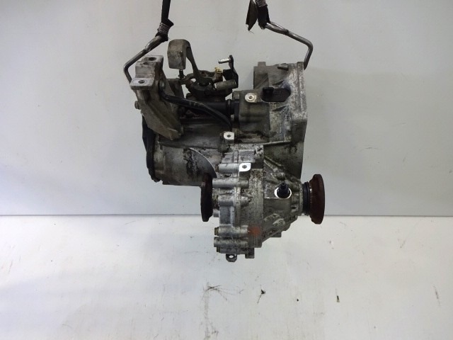 ROCNI MENJALNIK OEM N. 02J301107C 02J301103N 02J300052L ORIGINAL REZERVNI DEL SKODA OCTAVIA MK1 1U2 1U5 BER/SW (1997 - 2004)DIESEL LETNIK 2001