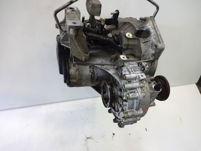 ROCNI MENJALNIK OEM N. 02J301107C 02J301103N 02J300052L ORIGINAL REZERVNI DEL SKODA OCTAVIA MK1 1U2 1U5 BER/SW (1997 - 2004)DIESEL LETNIK 2001