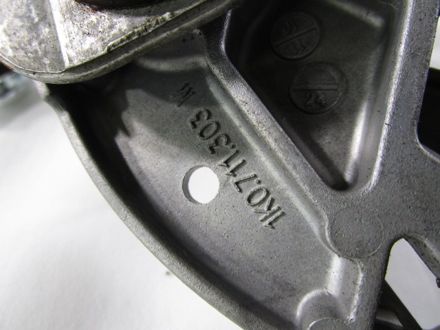 OEM N. 1K0711303M ORIGINAL REZERVNI DEL VOLKSWAGEN SCIROCCO 137 138 MK3 (10/2008 - 06-2014)BENZINA LETNIK 2011