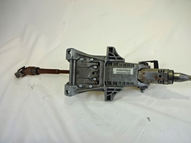 VOLANSKI DROG OEM N. 4M51-3C529-FC ORIGINAL REZERVNI DEL FORD FOCUS DA HCP DP MK2 BER/SW (2005 - 2008) DIESEL LETNIK 2006