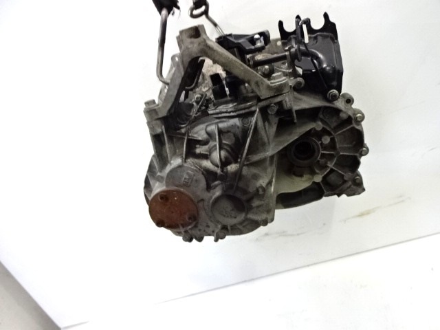 ROCNI MENJALNIK OEM N. 3M5R-7002-YG ORIGINAL REZERVNI DEL FORD FOCUS DA HCP DP MK2 BER/SW (2005 - 2008) DIESEL LETNIK 2006