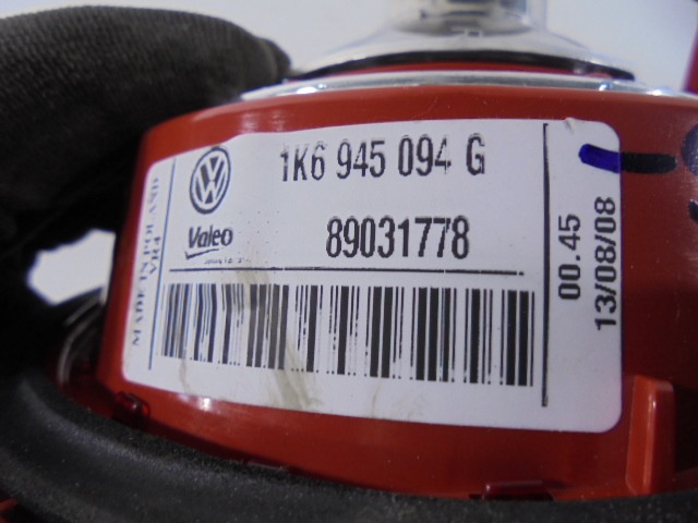 ZADNJI DESNI ZAROMETI OEM N. 1K6945094G ORIGINAL REZERVNI DEL VOLKSWAGEN GOLF V 1K1 1K5 MK5 BER/SW (02/2004-11/2008) BENZINA LETNIK 2008