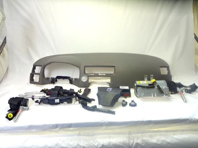 KIT AIRBAG KOMPLET OEM N. 17906 KIT AIRBAG COMPLETO ORIGINAL REZERVNI DEL VOLVO V50 545 (2004 - 05/2007) DIESEL LETNIK 2006