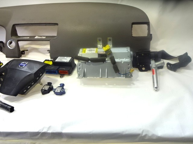 KIT AIRBAG KOMPLET OEM N. 17906 KIT AIRBAG COMPLETO ORIGINAL REZERVNI DEL VOLVO V50 545 (2004 - 05/2007) DIESEL LETNIK 2006