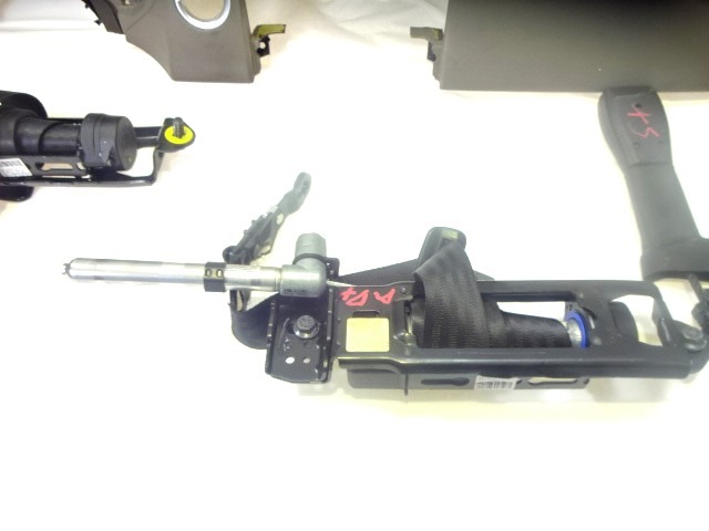 KIT AIRBAG KOMPLET OEM N. 17906 KIT AIRBAG COMPLETO ORIGINAL REZERVNI DEL VOLVO V50 545 (2004 - 05/2007) DIESEL LETNIK 2006