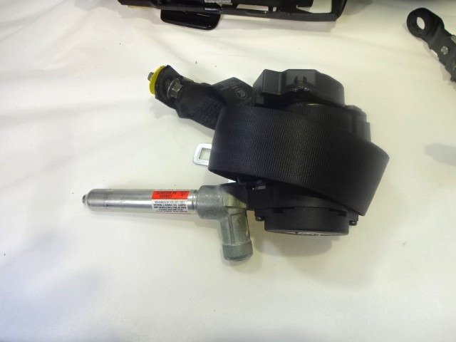 KIT AIRBAG KOMPLET OEM N. 17906 KIT AIRBAG COMPLETO ORIGINAL REZERVNI DEL VOLVO V50 545 (2004 - 05/2007) DIESEL LETNIK 2006