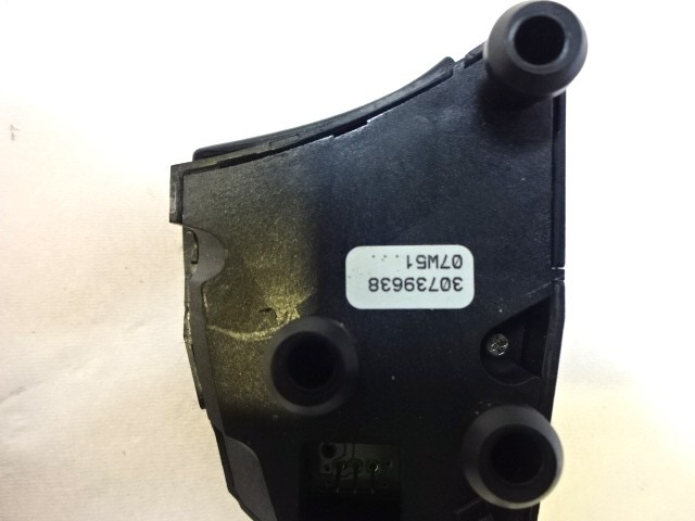 MULTIFUNKCIJSKI VOLAN OEM N. 30739641 30739638 ORIGINAL REZERVNI DEL VOLVO C70 542 MK2 (2006 - 2013)DIESEL LETNIK 2009