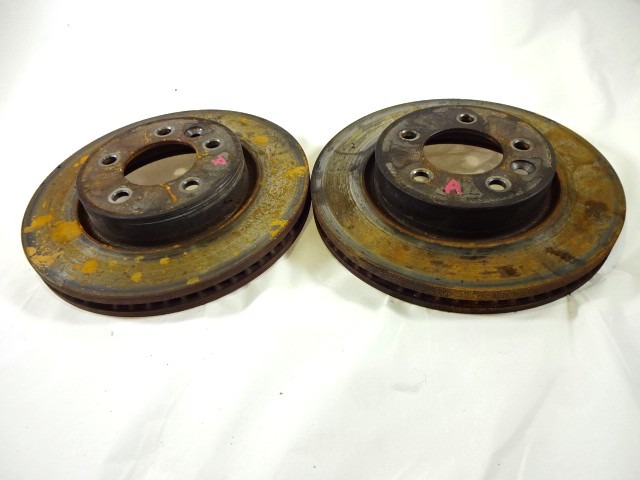 SPREDNJI ZAVORNI DISKI OEM N. SDB000604 ORIGINAL REZERVNI DEL LAND ROVER RANGE ROVER SPORT L320 MK1 (2005 - 2010) DIESEL LETNIK 2008