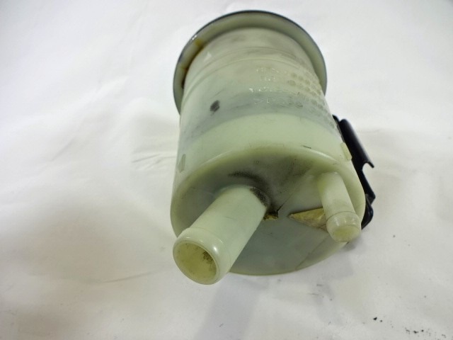 REZERVOAR CRPALKA  SERVO VOLAN OEM N. OFX500060 YC15-3R700-AA ORIGINAL REZERVNI DEL LAND ROVER RANGE ROVER SPORT L320 MK1 (2005 - 2010) DIESEL LETNIK 2008