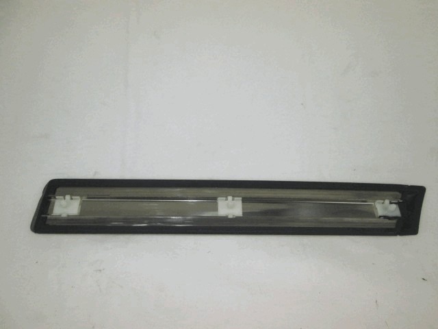 ZUNANJI PROFILI IN LETVE OEM N. 1246900962 ORIGINAL REZERVNI DEL MERCEDES CLASSE E W124 BER/SW (1984 - 1995)BENZINA LETNIK 1993